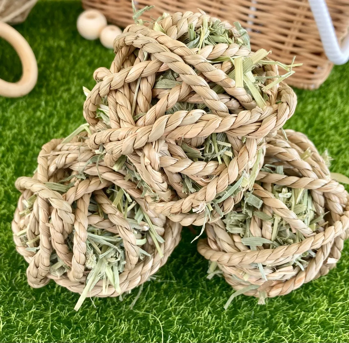 Seagrass & Hay Balls 3 pack - Nibble & Knots